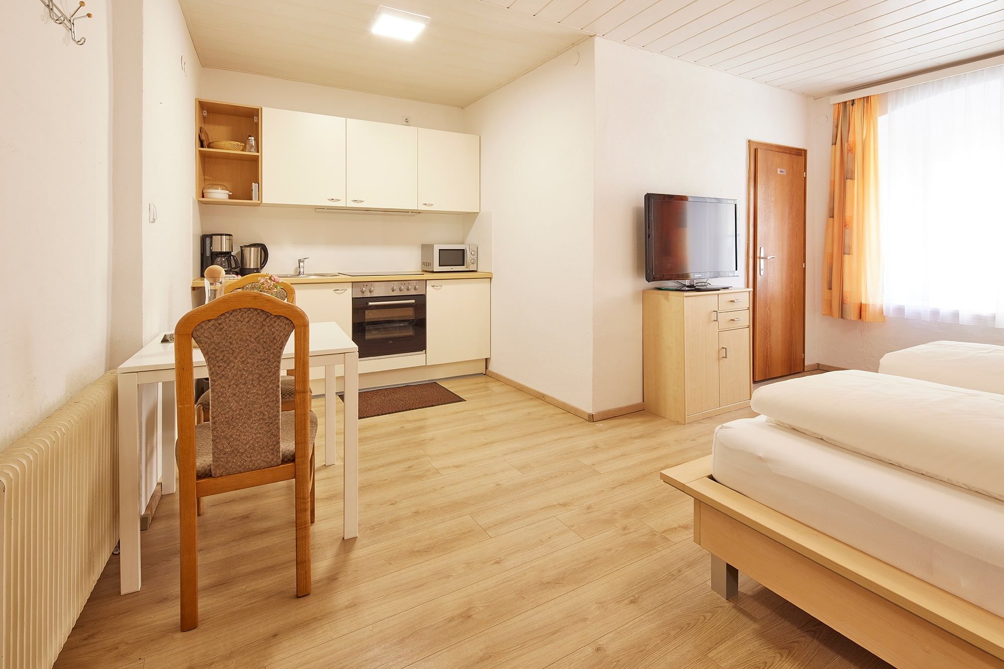 Appartement G’sundheitsbründl mit Doppelbett und Küchenecke