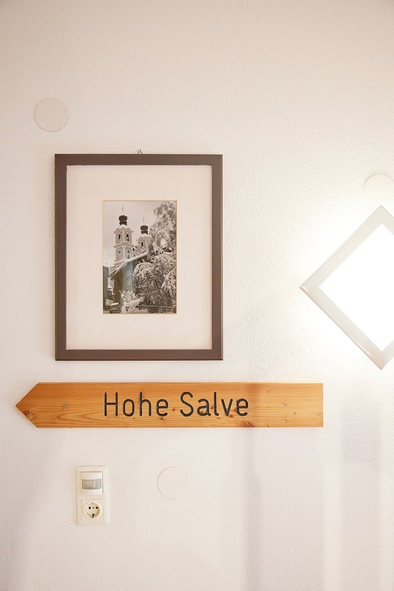 Hohe Salve – Wegweiser zur Ferienwohnung im Haus